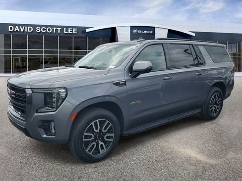 Used 2022 GMC Yukon XL AT4 w/ Max Trailering Package AWD/4WD image 2
