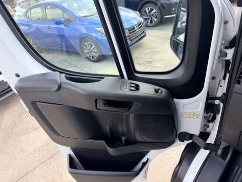 Used 2023 RAM ProMaster 2500 FWD image 14