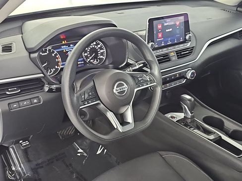 Used 2020 Nissan Altima 2.5 S FWD image 15