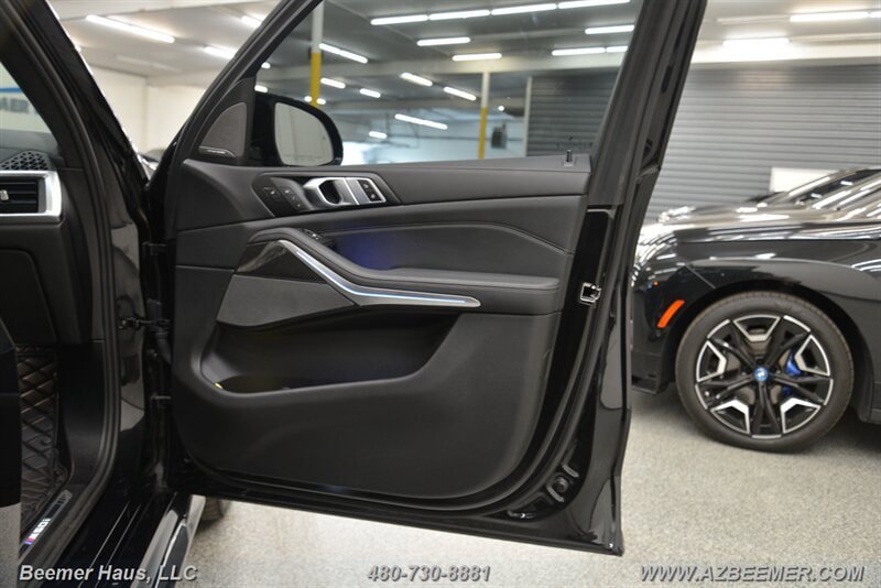 Used 2026 BMW X7 M60i AWD/4WD image 40