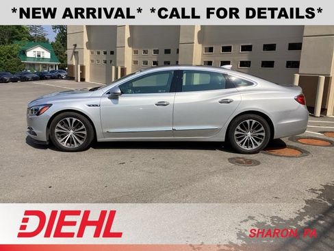 Used 2018 Buick LaCrosse Premium w/ Driver Confidence Package #2 AWD/4WD image 4