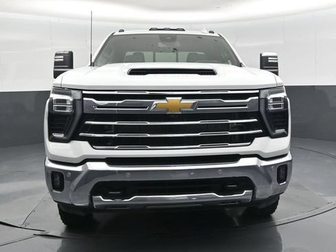 Used 2025 Chevrolet Silverado 3500 LTZ w/ LTZ Plus Package AWD/4WD image 28