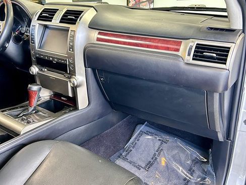 Used 2013 Lexus GX 460 460 w/ Comfort Plus Pkg image 12