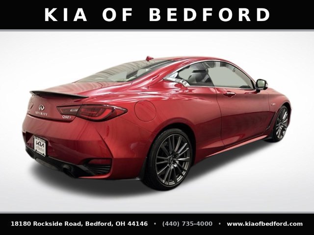Used 2017 INFINITI Q60 Red Sport 400 AWD/4WD image 6