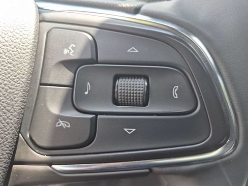 Used 2025 Buick Envista Sport Touring w/ Experience Buick Package FWD image 21