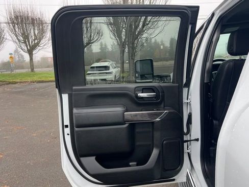 Used 2021 Chevrolet Silverado 2500 LTZ w/ LTZ Convenience Package image 10