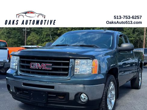Used 2009 GMC Sierra 1500 SLE w/ Pro Grade Package AWD/4WD image 1