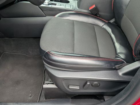 Used 2024 Ford Escape ST-Line FWD image 12