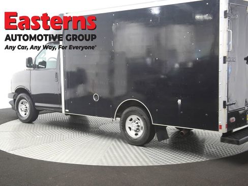 Used 2017 Chevrolet Express 3500 RWD image 60