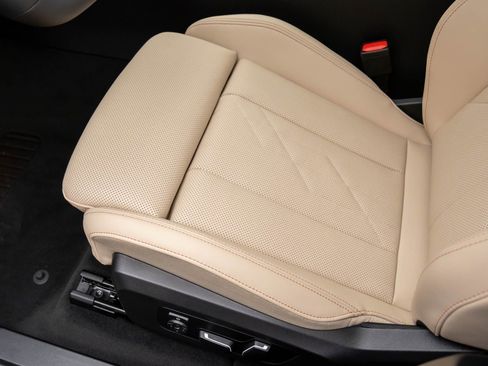 New 2026 BMW X3 xDrive30 w/ Premium Package image 18