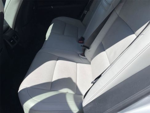 Used 2013 Lexus ES 350 w/ Luxury Pkg FWD image 16