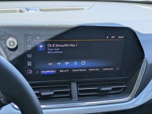 New 2026 Chevrolet Trax LT w/ Sunroof Package FWD image 16