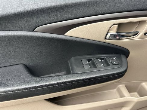 Used 2019 Honda Pilot EX-L image 11