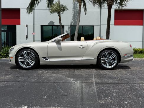 Used 2023 Bentley Continental GT Mulliner AWD/4WD image 17