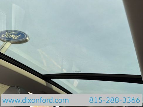 New 2026 Volkswagen Tiguan SE image 19