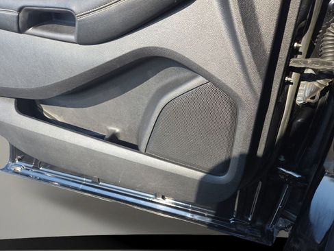 Used 2016 Ford Edge Titanium w/ Technology Package image 31