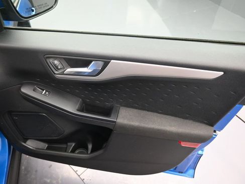 Used 2020 Ford Escape SE image 31