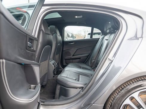 Used 2019 Jaguar XE R-Sport image 33