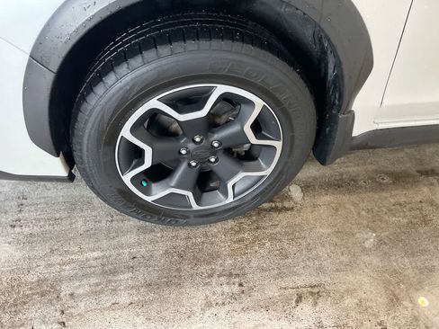 Used 2013 Subaru Crosstrek 2.0i Premium w/ Popular Pkg 2 image 10