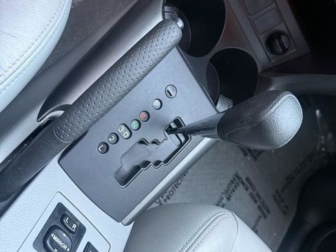 Used 2012 Toyota RAV4 FWD w/ Upgrade Value Pkg image 29