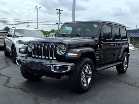 Used 2021 Jeep Wrangler Unlimited Sahara AWD/4WD image 5