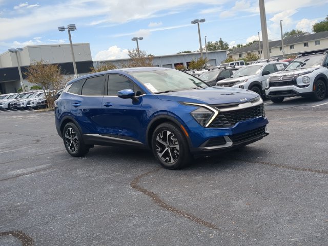 Used 2024 Kia Sportage EX FWD image 4