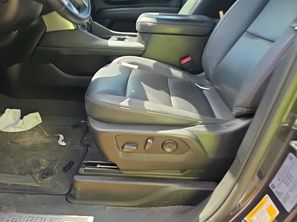 Used 2024 Chevrolet Tahoe Z71 w/ Z71 Off-Road Package AWD/4WD image 6