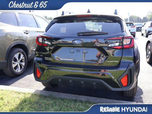 Used 2025 Subaru Crosstrek 2.5i Premium AWD/4WD image 19