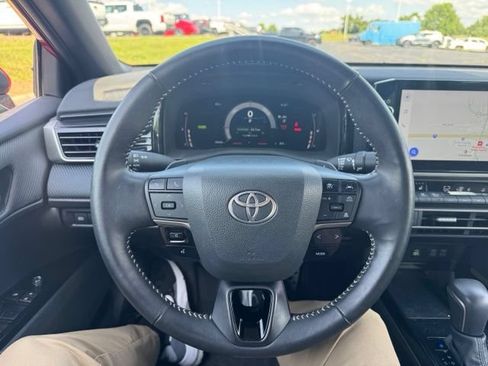 Used 2025 Toyota Camry SE w/ Multimedia Upgrade Package AWD/4WD image 19