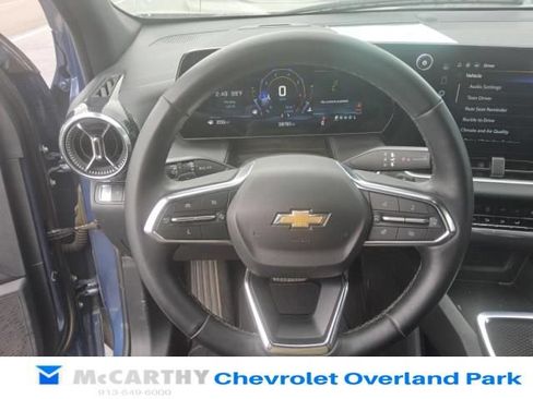 Used 2025 Chevrolet Equinox LT FWD image 11