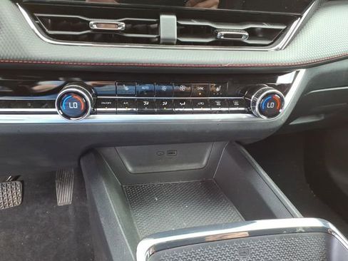 Used 2026 Chevrolet Equinox RS image 33