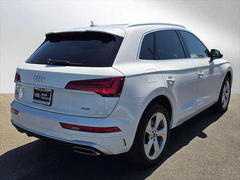 Used 2024 Audi Q5 2.0T Premium Plus w/ Premium Plus Package AWD/4WD image 3