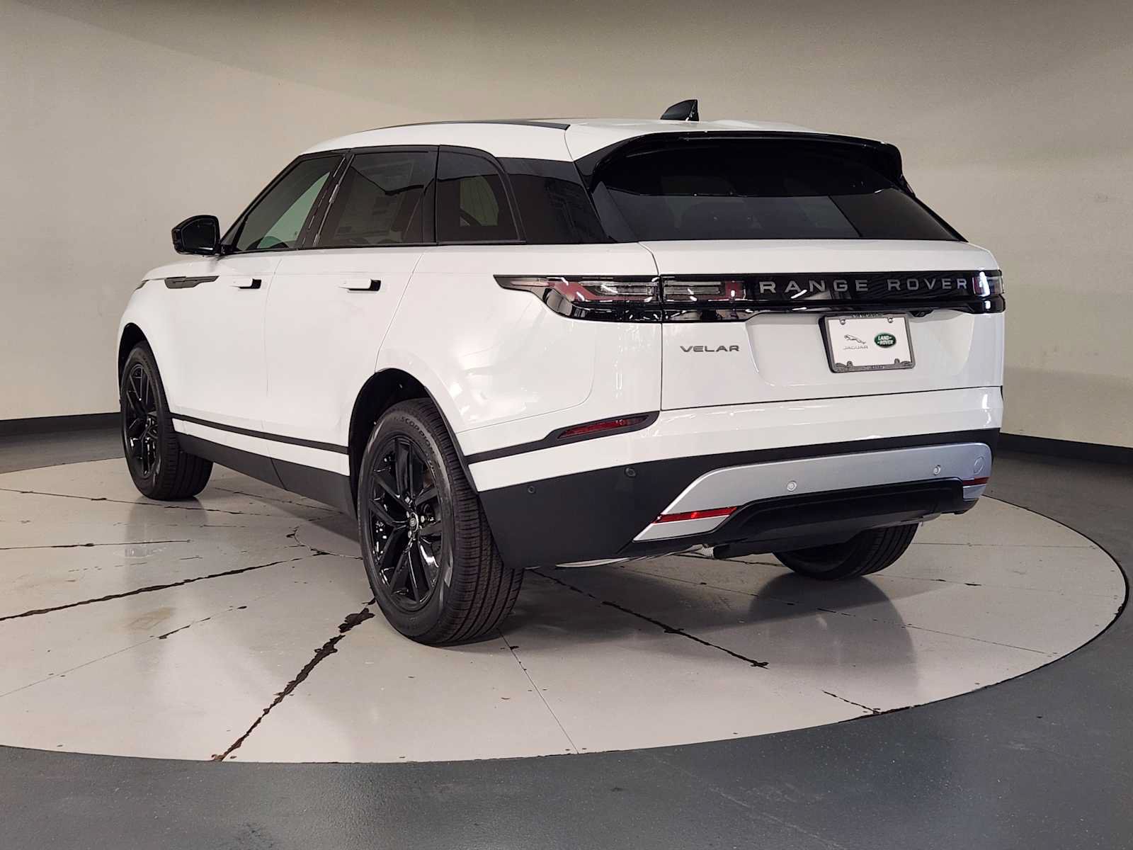 New 2026 Land Rover Range Rover Velar S AWD/4WD image 6