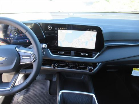 New 2026 Chevrolet Equinox LT image 19