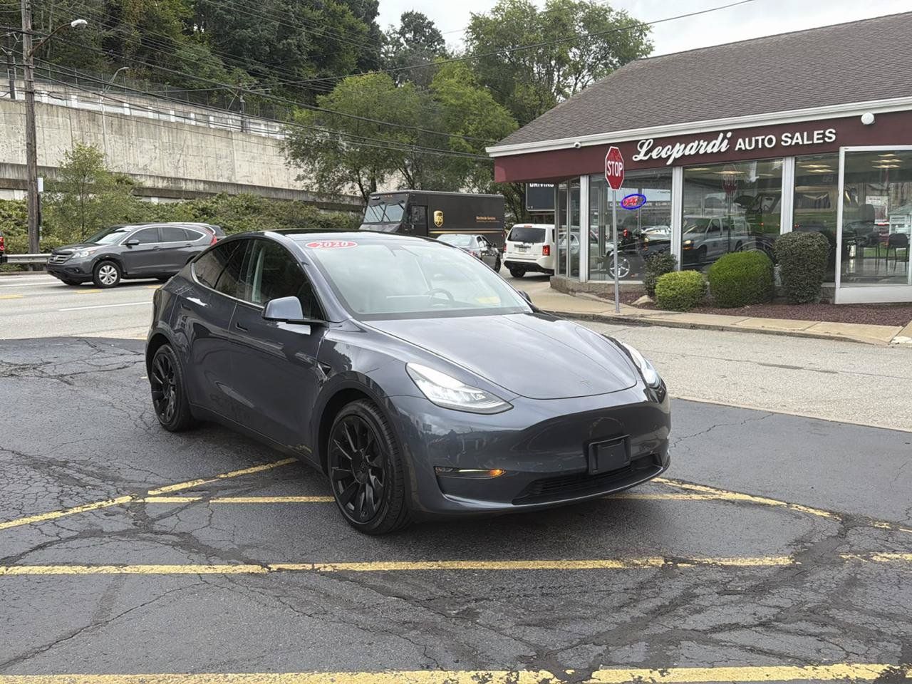 Used 2020 Tesla Model Y Long Range AWD/4WD image 2