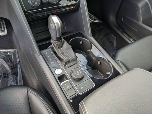 Certified 2023 Volkswagen Atlas Cross Sport SEL R-Line image 25