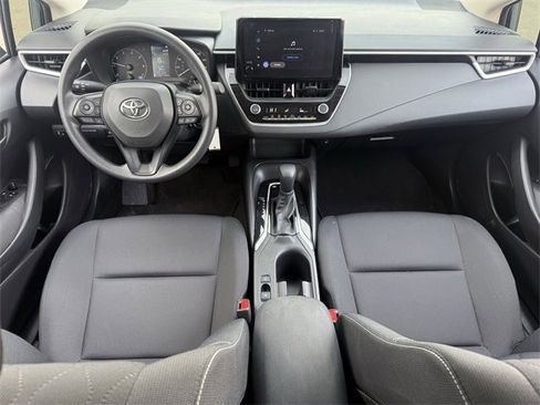 Used 2025 Toyota Corolla LE image 11