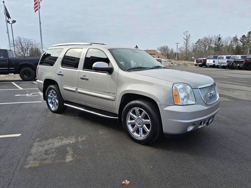 Used 2008 GMC Yukon Denali image 3