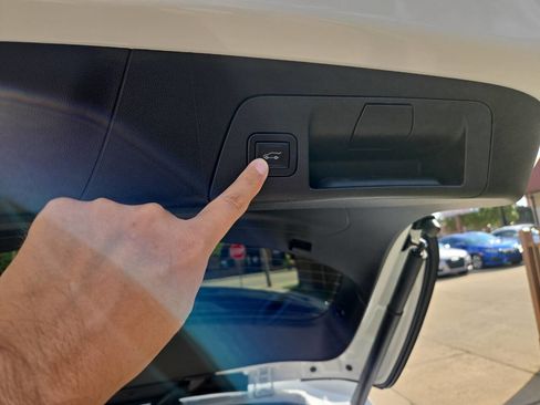 Used 2023 Buick Envision Preferred image 58