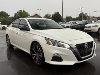 Used 2022 Nissan Altima 2.5 SR FWD video 2