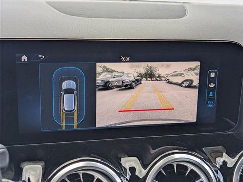 New 2025 Mercedes-Benz GLA 250 image 12