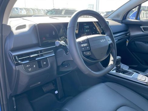 New 2026 Kia Sportage EX w/ EX Panorama Roof Package FWD image 9