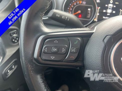 Used 2022 Jeep Gladiator Willys image 14