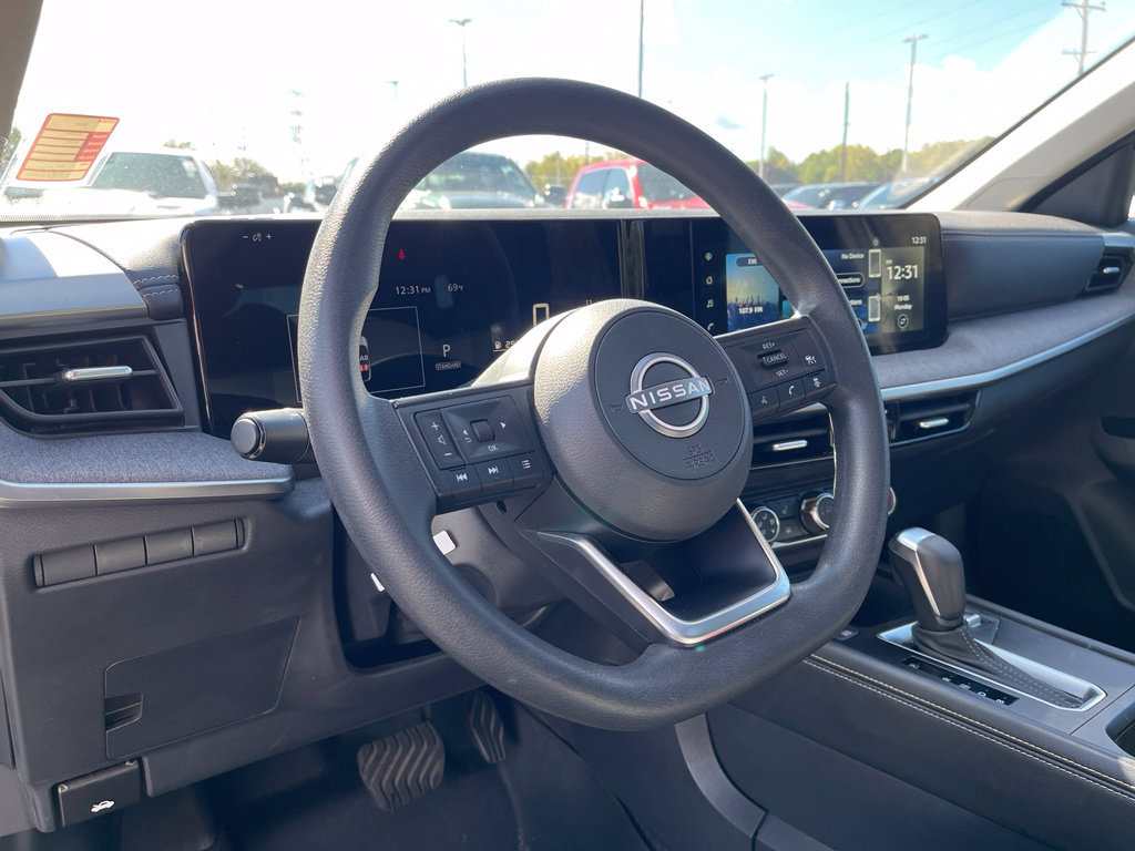 Used 2025 Nissan Kicks SV w/ SV Premium Package AWD/4WD image 15