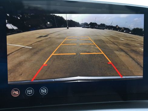 Used 2024 Cadillac Lyriq Luxury RWD image 14