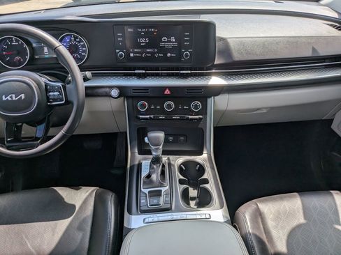 Certified 2024 Kia Carnival LX FWD image 16