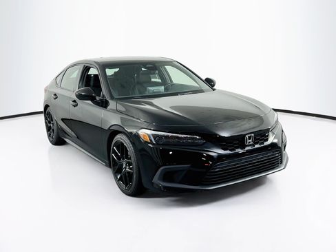 Used 2023 Honda Civic Sport image 3
