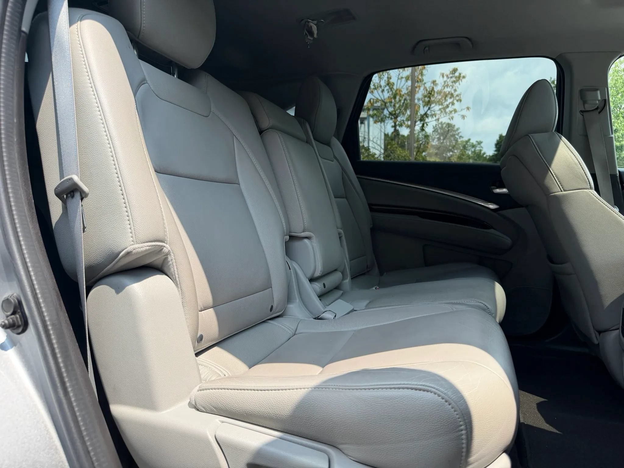 Used 2019 Acura MDX SH-AWD image 12