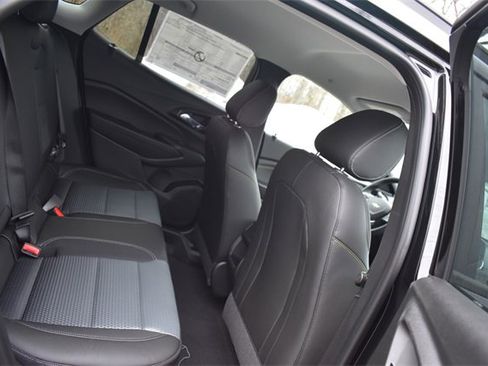 New 2026 Chevrolet Trax LT w/ Driver Confidence Package image 13