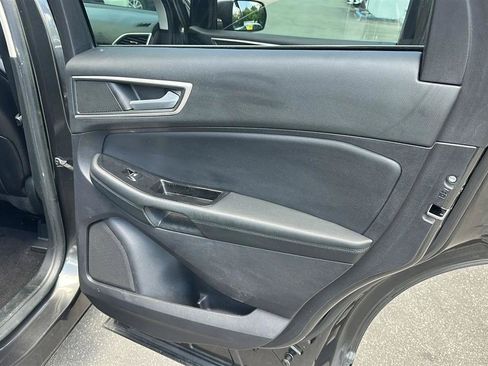 Used 2019 Ford Edge SEL w/ Equipment Group 201A FWD image 30